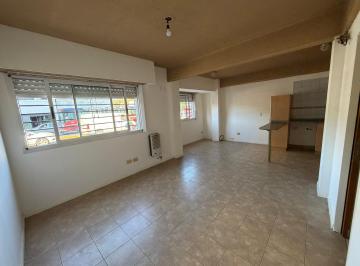 Departamento de 1 ambiente, Lomas de Zamora · Monoambiente Luminoso en Av a m de Las Lomitas
