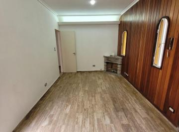PH de 3 ambientes, Liniers · Excelente PH 3 Ambientes con Patio y Terraza