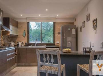 Casa · 170m² · 5 Ambientes · Casa en Venta - 3 Dorm. 3 Baños - Pinamar