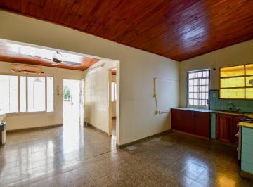 Casa · 182m² · 3 Dormitorios · 1 Cochera · 65 Entre 119 y Boulevard 113.