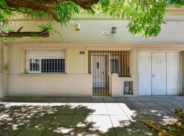 Casa · 182m² · 3 Dormitorios · 1 Cochera · Casa en Venta