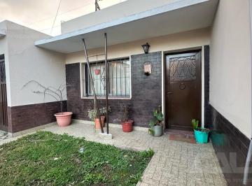 PH · 50m² · 3 Ambientes · 2 Cocheras · PH Tipo Casa - en Una Sola Planta - Dos Dorm. - Cochera - Patio - Ituzaingó Norte