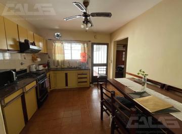 Departamento · 70m² · 3 Ambientes · 1 Cochera · Departamento - Merlo
