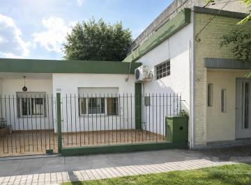 Casa · 84m² · 4 Ambientes · 1 Cochera · Casa 4 Ambientes con Local en Ituzaingó Norte