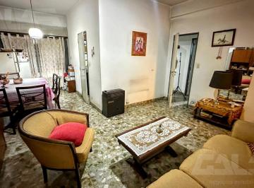 PH · 90m² · 3 Ambientes · 1 Cochera · PH 3 en Ambientes en Una Sola Planta con Patio y Cochera, en Castelar Sur