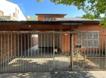 Casa · 145m² · 5 Ambientes · 1 Cochera · Casa | 5 Ambientes | Gran Terreno | Apto Crédito | Jardín | Ituzaingó Norte