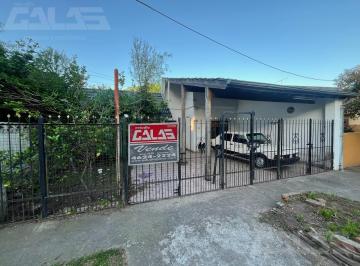 Casa · 85m² · 3 Ambientes · 1 Cochera · Casa 3 Ambientes a Refaccionar con Lote Propio y Fondo en Ituzaingó Norte – Villa Udaondo
