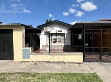Casa · 120m² · 3 Ambientes · 2 Cocheras · Casa 3 Ambientes con Piscina en Ituzaingó Norte