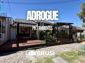 PH · 68m² · 3 Ambientes · 2 Cocheras · Casa PH en Venta en Adrogue - 3 Ambientes