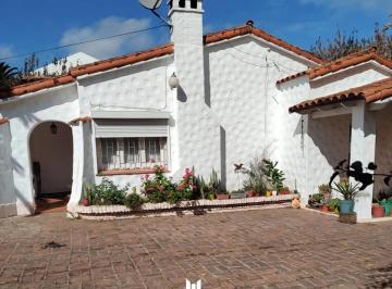 Quinta vacacional · 2400m² · 5 Ambientes · 2 Cocheras · Quinta en San Carlos