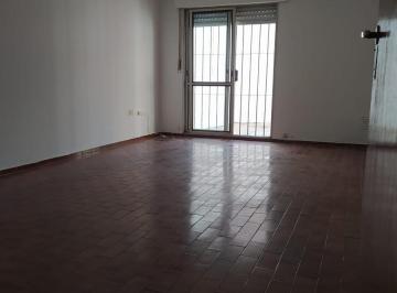Departamento · 40m² · 2 Ambientes · Venta | B° General Paz | 55 m² - Planta Baja | 1 Dor. | Patio con Asador Propio | Renta Anual 7.5% E
