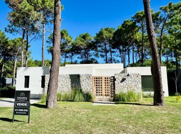 Casa · 189m² · 3 Dormitorios · Pinamar - Casa Isla del Golf a Estrenar - Anticipo + Cuotas
