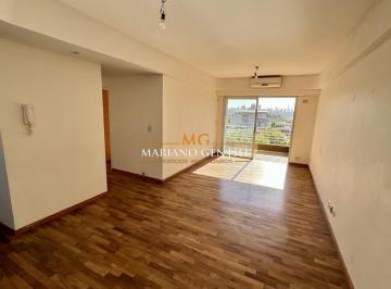 Departamento · 61m² · 3 Ambientes · Departamento Semipiso de 3 Ambientes Al Frente con Balcón