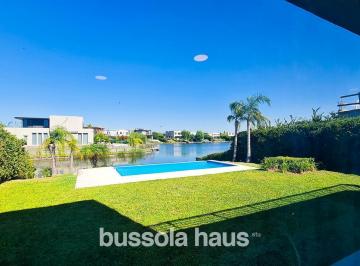 Casa · 251m² · 6 Ambientes · 2 Cocheras · Casa a La Venta Ceibos Al 100 Lote Al Agua Puertos Escobar