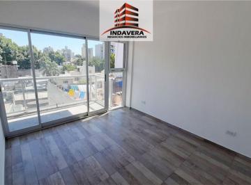 Departamento de 2 ambientes, Tres de Febrero · Oportunidad 2 Ambientes con Cochera - 45 m² Totales. Caseros Centro