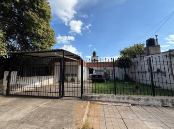 Casa · 300m² · 3 Dormitorios · Casa en Santa Isabel