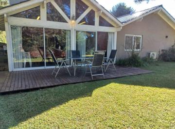 Casa · 180m² · 5 Ambientes · Casa en Venta - 3 Dorm. 1 Baño - Pinamar