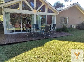 Casa · 180m² · 5 Ambientes · Casa en Venta - 3 Dorm. 1 Baño - Pinamar
