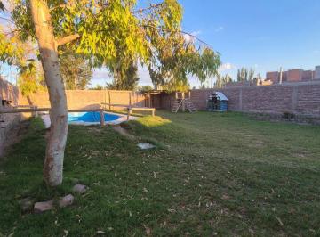 Quinta vacacional de 3 ambientes, Los Corralitos · ¡Oportunidad de Inversión! con Renta Mensual en Corralitos – Lote con Pileta y Salón Para Eventos