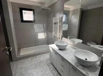 Casa · 289m² · 4 Ambientes · Casa en Alquiler - 3 Dorm. 4 Baños - Ezeiza