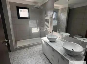 Casa · 289m² · 4 Ambientes · Casa en Alquiler - 3 Dorm. 4 Baños - Ezeiza