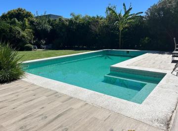 Casa · 233m² · 6 Ambientes · 3 Cocheras · Casa en Talar del Lago II