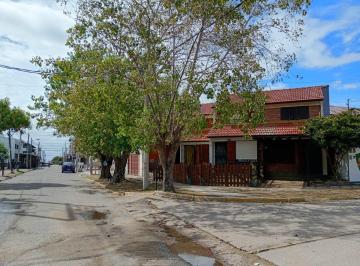 PH de 3 ambientes, Las Toninas · Duplex con Entrada de Coche en Zona Centro de Las Toninas