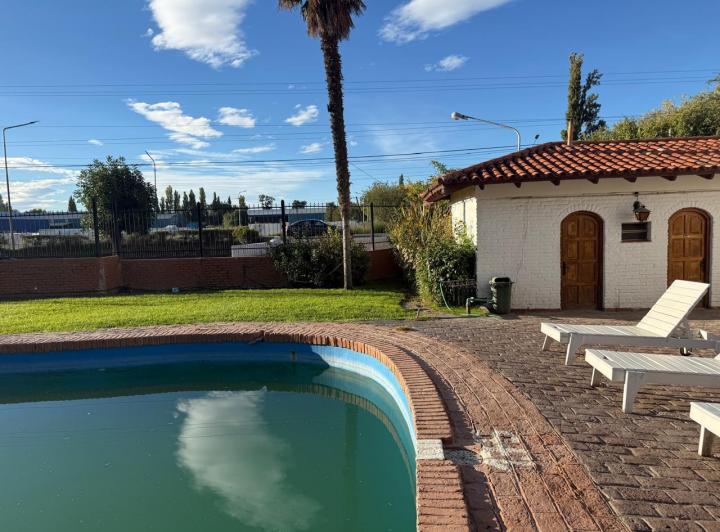 Local comercial · 1607m²