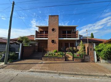 Casa · 282m² · 5 Ambientes · 7 Cocheras · Casa en San Antonio de Padua