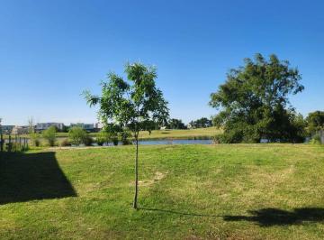 Terreno , Escobar · Terreno de 894 m² en Venta en El Cantón / Golf