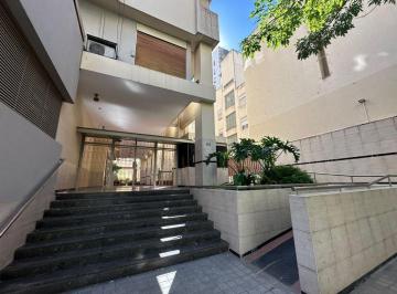 Departamento de 3 ambientes, Córdoba · Dpto. 2 Dorm Cochera Excelente Ubicación. Nueva Córdoba