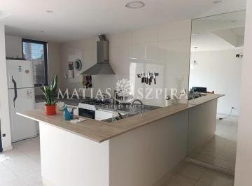 Casa · 106m² · 3 Ambientes · 1 Cochera · Duplex en Venta 3 Ambientes con Cochera en Morón