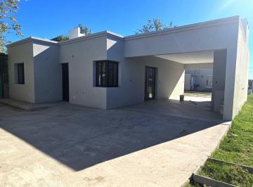 Casa · 73m² · 3 Ambientes · 2 Cocheras · Casa 2 Dorm. a Estrenar con Pileta