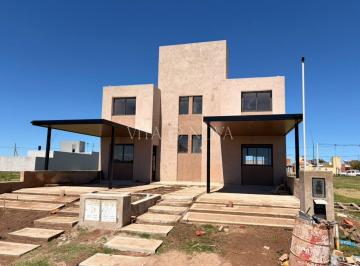 Casa · 89m² · 3 Ambientes · 1 Cochera · Venta Duplex a Estrenar 2 Dorm - Cuestas de Manantiales