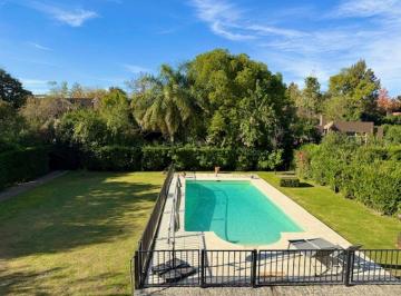 Casa de 6 ambientes, Pilar · Casa a La Venta en Bc" Los Fresnos ", 4 Dorm, 1 Dorm en Pb, lote Central, acceso Excelente