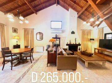 Casa de 6 ambientes, Pilar · Casa a La Venta en Bc" Los Fresnos ", 4 Dorm, 1 Dorm en Pb, lote Central, acceso Excelente
