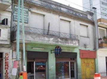 Local comercial de 5 ambientes, Liniers · Local Comercial de 150 m² en Alquiler Liniers Apto Gastronomía