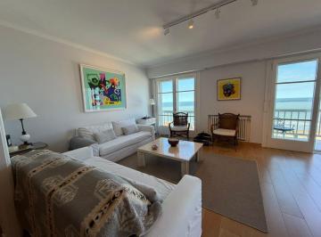 Departamento de 4 ambientes, Mar del Plata · Piso en Edificio Peña · Playa Grande · Primera Linea Al Mar · Reciclado · Cochera y Baulera