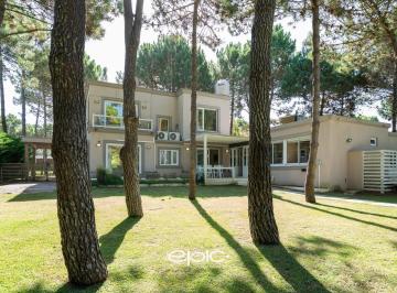 34 · Casa en Venta La Herradura Pinamar con Financiación