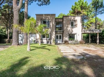 2 · Casa en Venta La Herradura Pinamar con Financiación