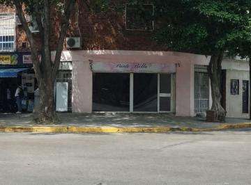 Local comercial , Parque Chacabuco · Local Comercial S/vía Pública