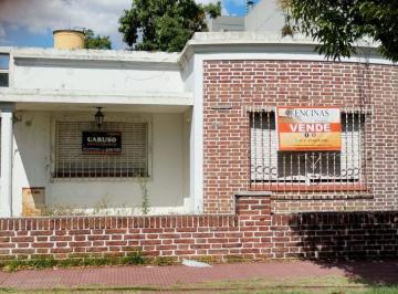 Casa de 3 ambientes, Lomas de Zamora · Casa Venta con Parque Banfield