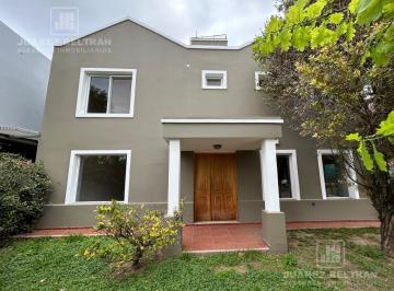 Casa · 232m² · 4 Ambientes · 1 Cochera · Vendo Casa de 3 Dorm. - Barrio Cerrado San Alfonso I – Villa Allende