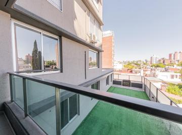 Departamento · 69m² · 3 Ambientes · 1 Cochera · Venta - Departamento Dos Dorm. con Balcón - Barrio Abasto