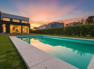 Casa · 164m² · 5 Ambientes · 2 Cocheras · Venta - Casa - Pilar del Este - con Pileta - Santa Emilia a Estrenar