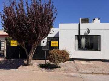 Casa de 7 ambientes, Puerto Madryn · Casa en Venta 3 Dormpasaje E. García N°1245 E/ Villarino y Alemprecio U$d246.000
