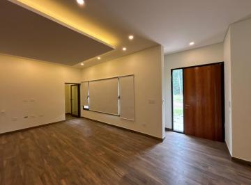Casa · 280m² · 7 Ambientes · 2 Cocheras · Venta Casa 4 Dorm. Barrio Cerrado Zona de Fincas Plottier