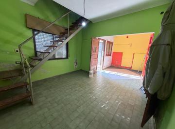 Casa · 66m² · 3 Ambientes · Venta de Casa a Reciclar