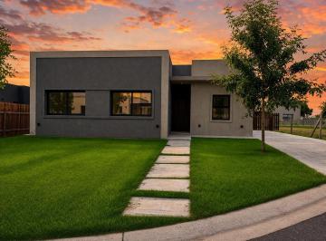 Casa · 170m² · 4 Ambientes · Casa Santa Lucía - Pilar del Este