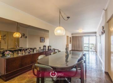 Departamento · 110m² · 5 Ambientes · 1 Cochera · Venta Departamento 4 Ambientes Dependencia 110 m² Balcón Al Frente en Flores Cochera Fija Cubierta